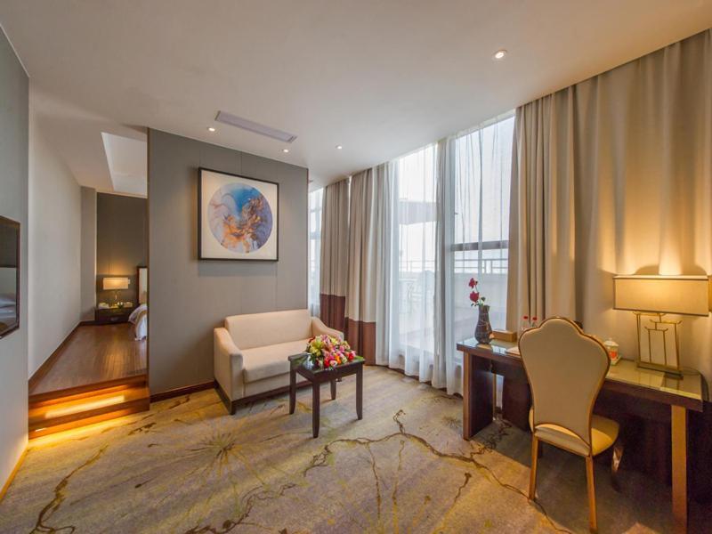 Vienna International Hotel Diecai Wanda High Speed ​​Rail Station Guilin Buitenkant foto